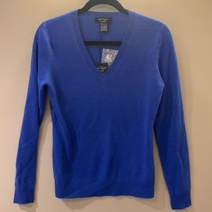 Lord and Taylor 100% cashmere v neck sweater royal blue
